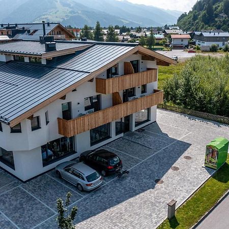 Tevini Boutique Suites By We Rent Zell am See Kültér fotó