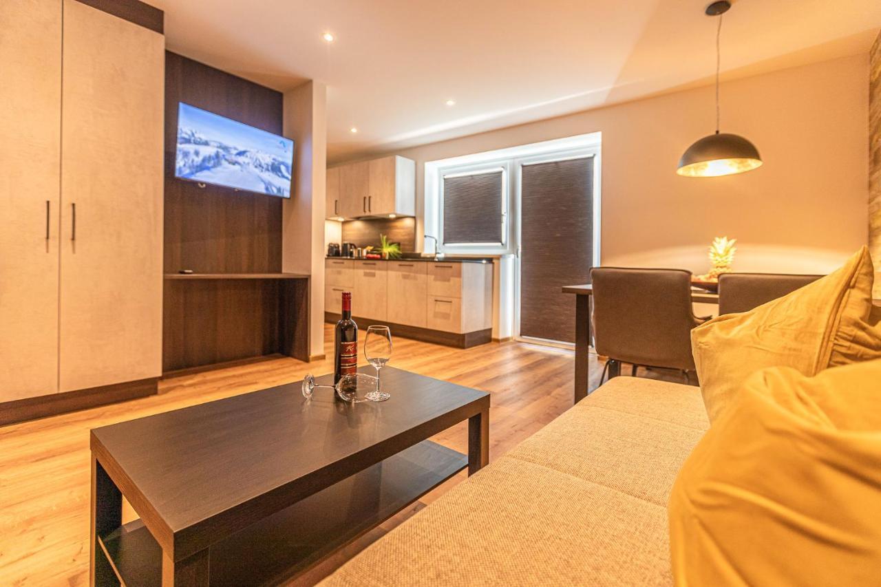 Tevini Boutique Suites By We Rent Zell am See Kültér fotó