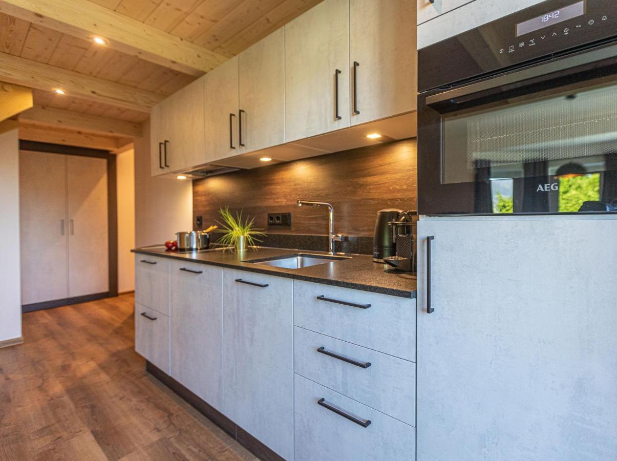 Tevini Boutique Suites By We Rent Zell am See Kültér fotó
