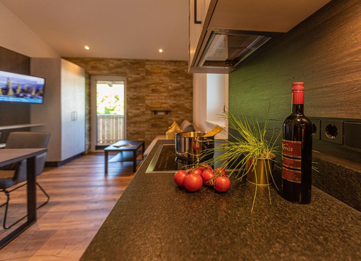 Tevini Boutique Suites By We Rent Zell am See Kültér fotó