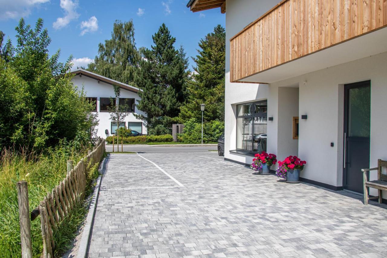 Tevini Boutique Suites By We Rent Zell am See Kültér fotó