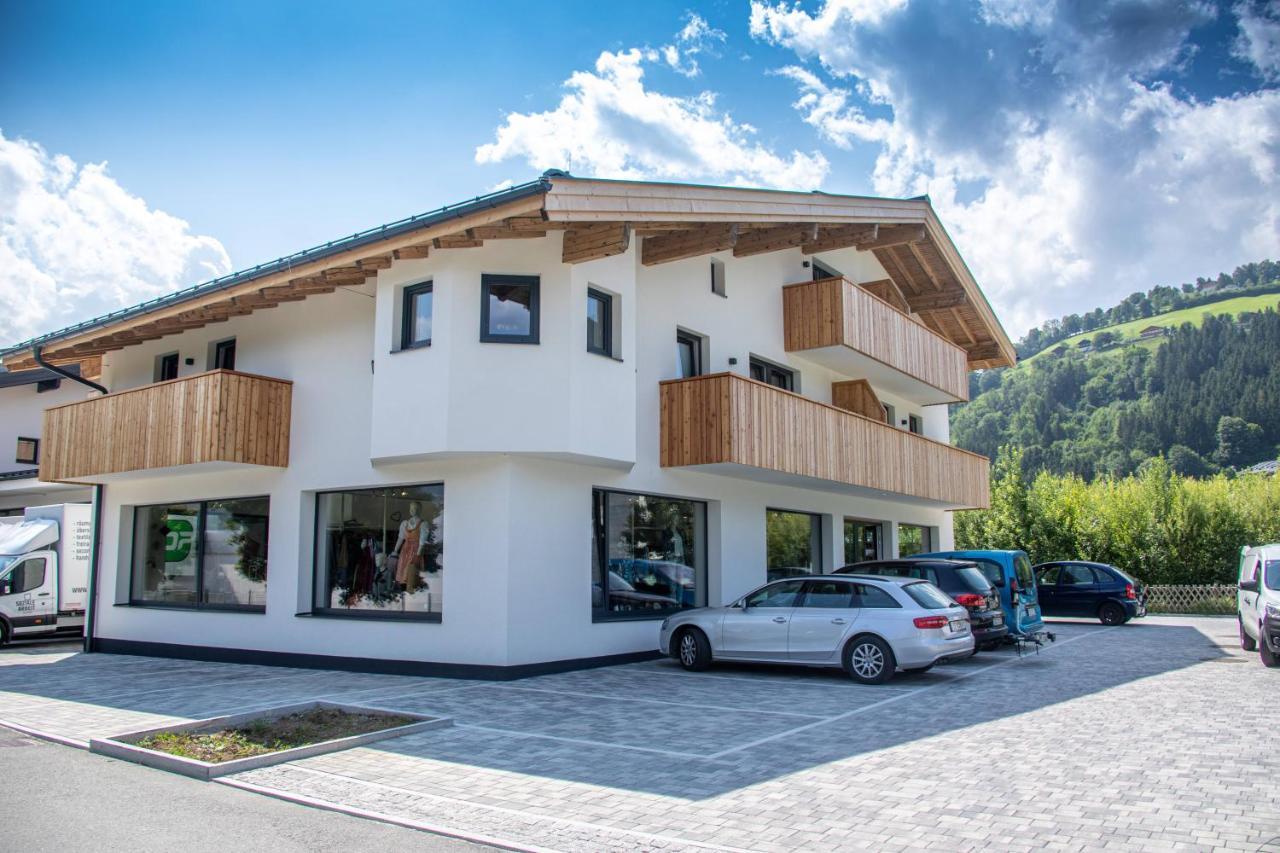 Tevini Boutique Suites By We Rent Zell am See Kültér fotó